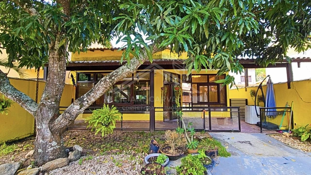 Casa em Condom�nio