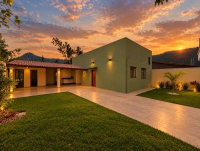 Casa Usada para Venda, em Maric�, bairro Praia de Itaipua�u (Itaipua�u), 2 dormit�rios, 2 banheiros, 1 su�te, 4 vagas